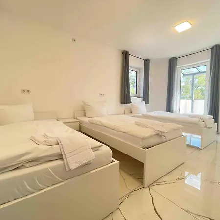 Max119 By Interhome *